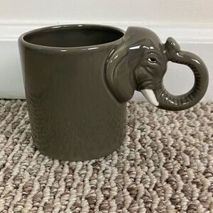 Elephant-Handled Ceramic Mug in Gray